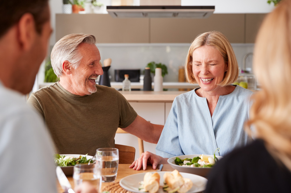 Héritage et maison familiale : comprendre les frais de succession et le partage des biens