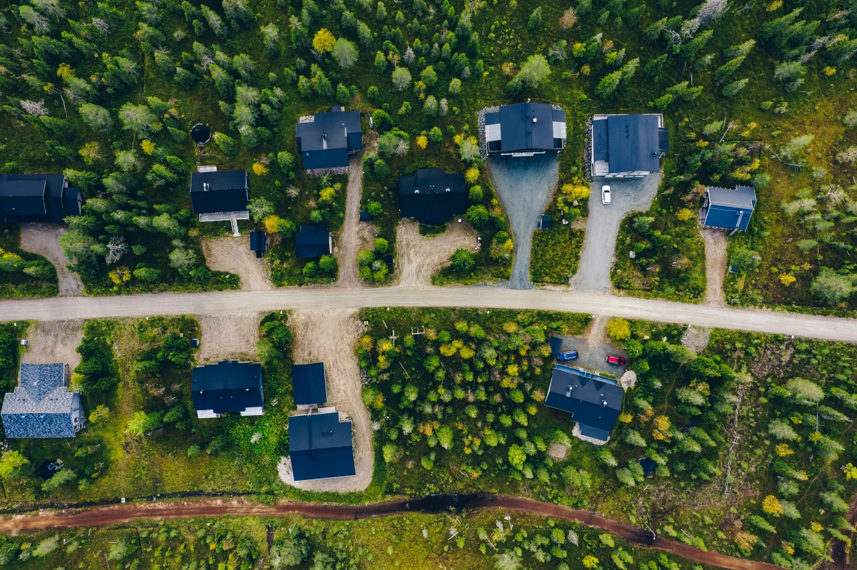 Achat immobilier rural : Maîtrisez les risques cachés pour un investissement serein